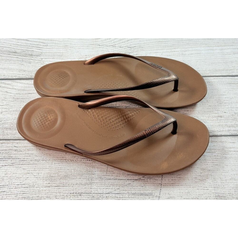 FitFlop Womens Solid Iqushion Ergonomic Thong Flip-Flops Bronze Brown Size 9 - Picture 3 of 6